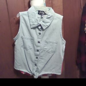 Girls sleeveless shirt